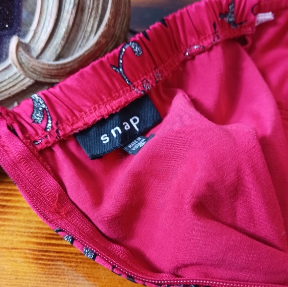 Red Satin W/ Blk & silver Velvet/ Sparkle Design, Strapless w pockets Zipper 9 - Picture 6 of 8